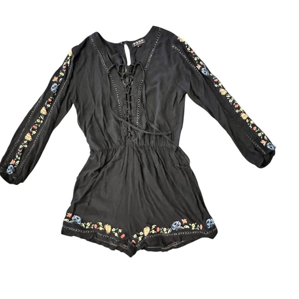 Poof New York Romper Small Rayon Black Floral Embroidered Lace‎ Up Shorts CUTE!